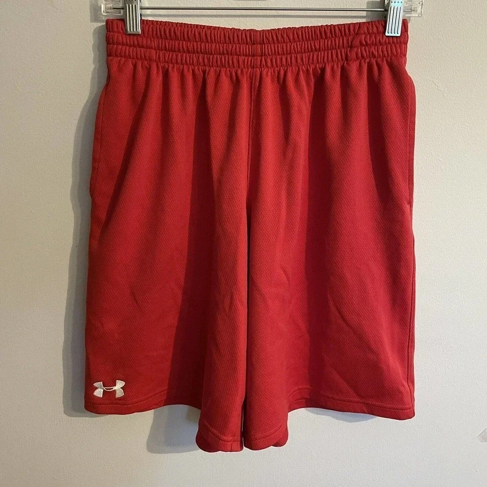 Under Armour Medium Athletic Shorts Red Pockets Elastic Waist Mesh Fitne… - Picture 1 of 7